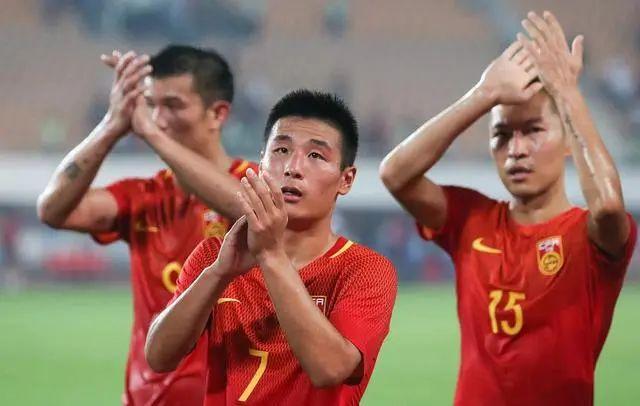 並以更多勝