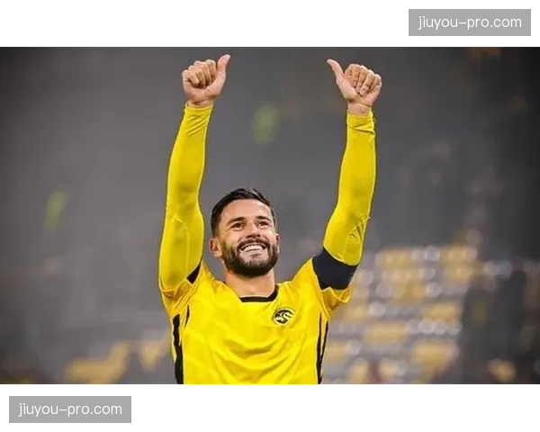 里昂终结不胜纪录后升至第七，赛季目标重新调整